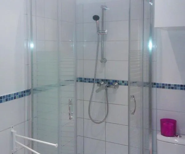 A Wonderful With Access Feriehus Bieszkowice